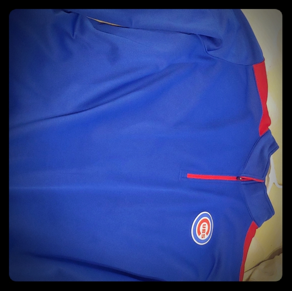 Cubs pullover